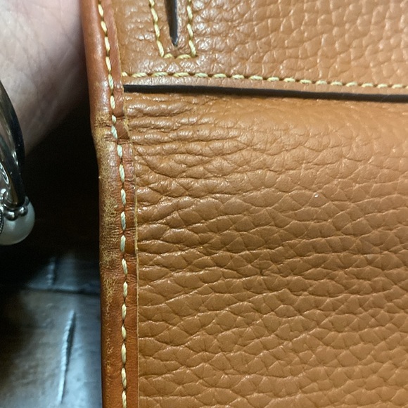 Downey & Bourke 1975 Pebble Grain Continental Clutch - Picture 9 of 17